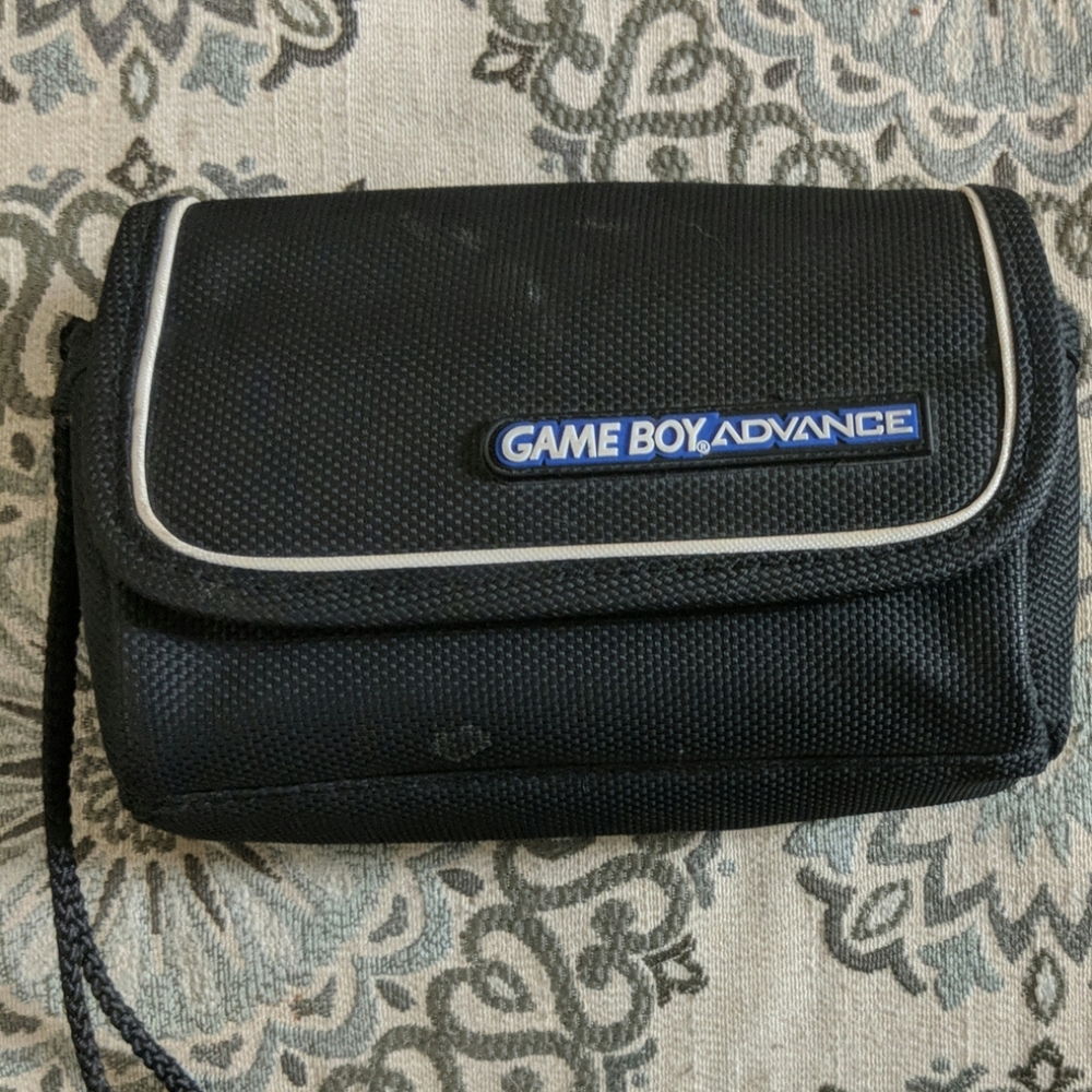 GAME BOY ADVANCE VINTAGE CARRYING CASE LARGE